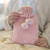 Bouillotte en Fourrure à Pompons