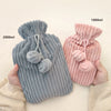Bouillotte en Fourrure à Pompons Pratique